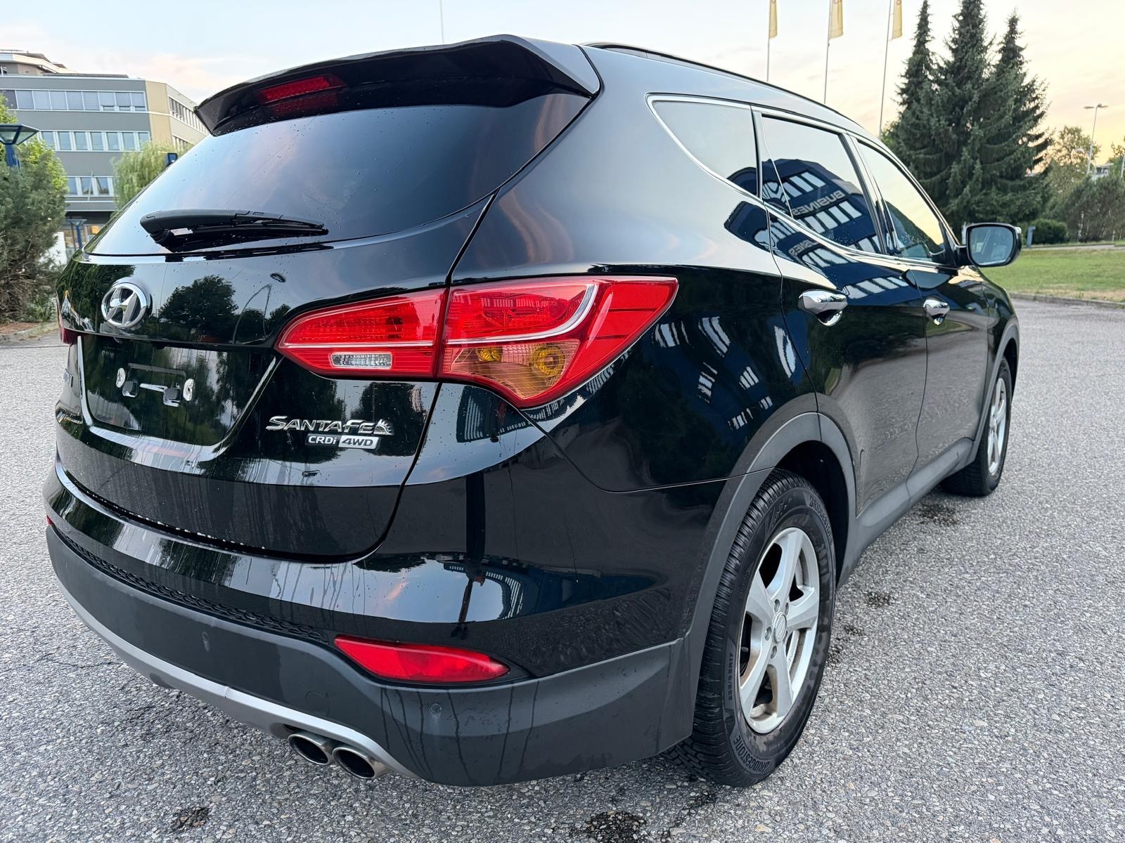 HYUNDAI Santa Fe 2.2 CRDI Style 4WD Automatic-image-5