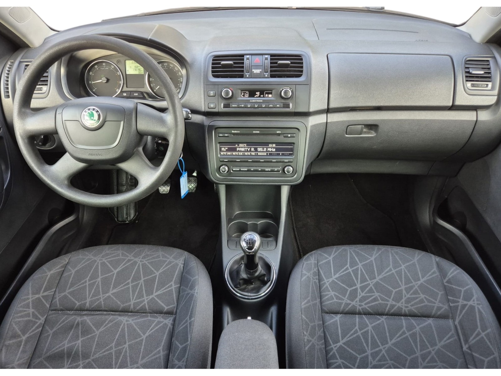 SKODA Roomster 1.2 TSI Style-image-8