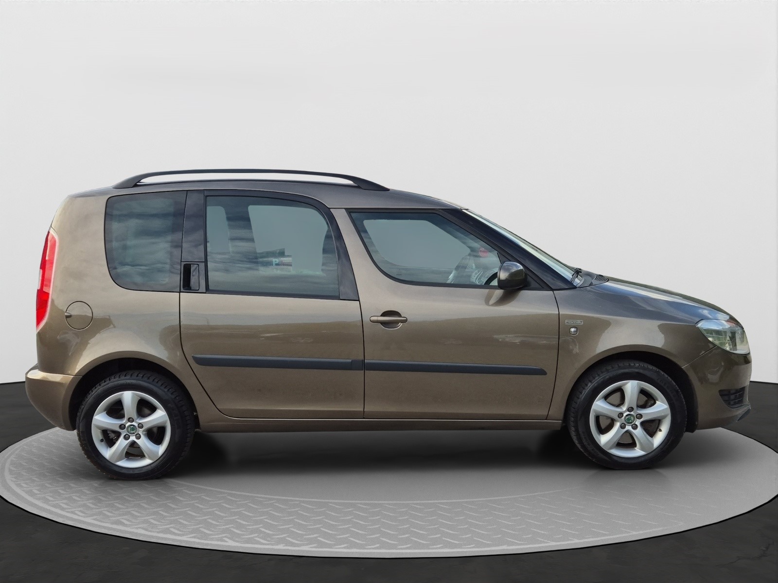 SKODA Roomster 1.2 TSI Style-image-3