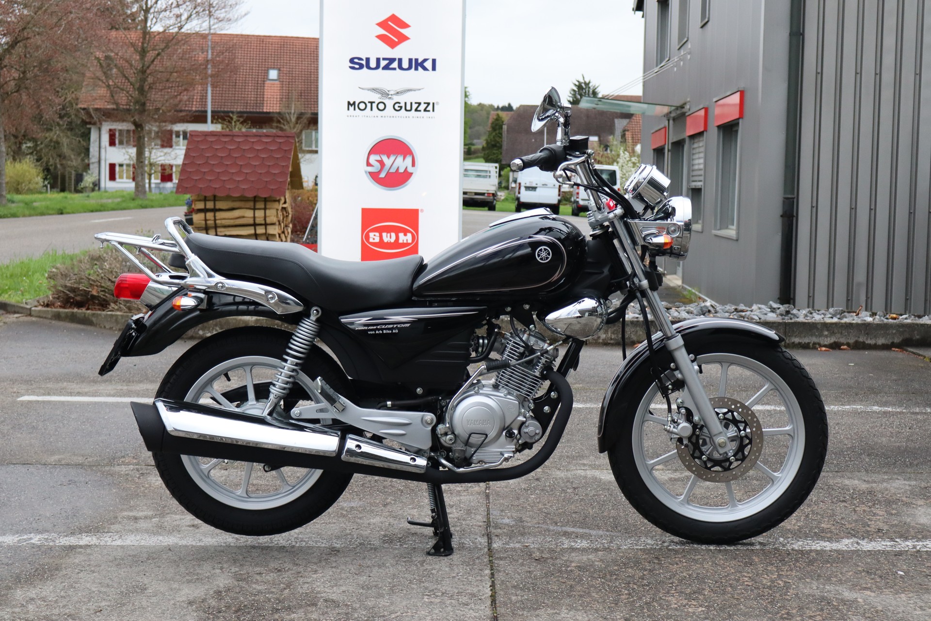 YAMAHA YBR 125 Custom