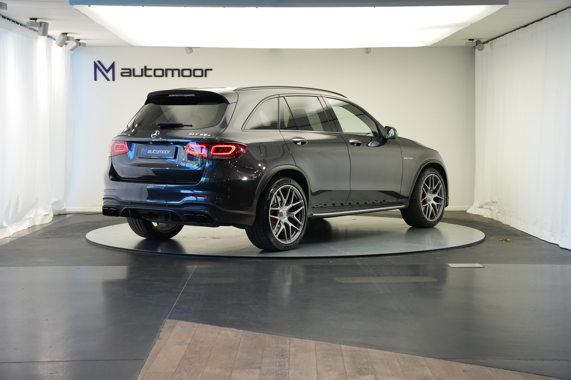 MERCEDES-BENZ GLC 63 S AMG 4Matic 9G-Tronic *CH-Fahrzeug* *Voll*-image-4