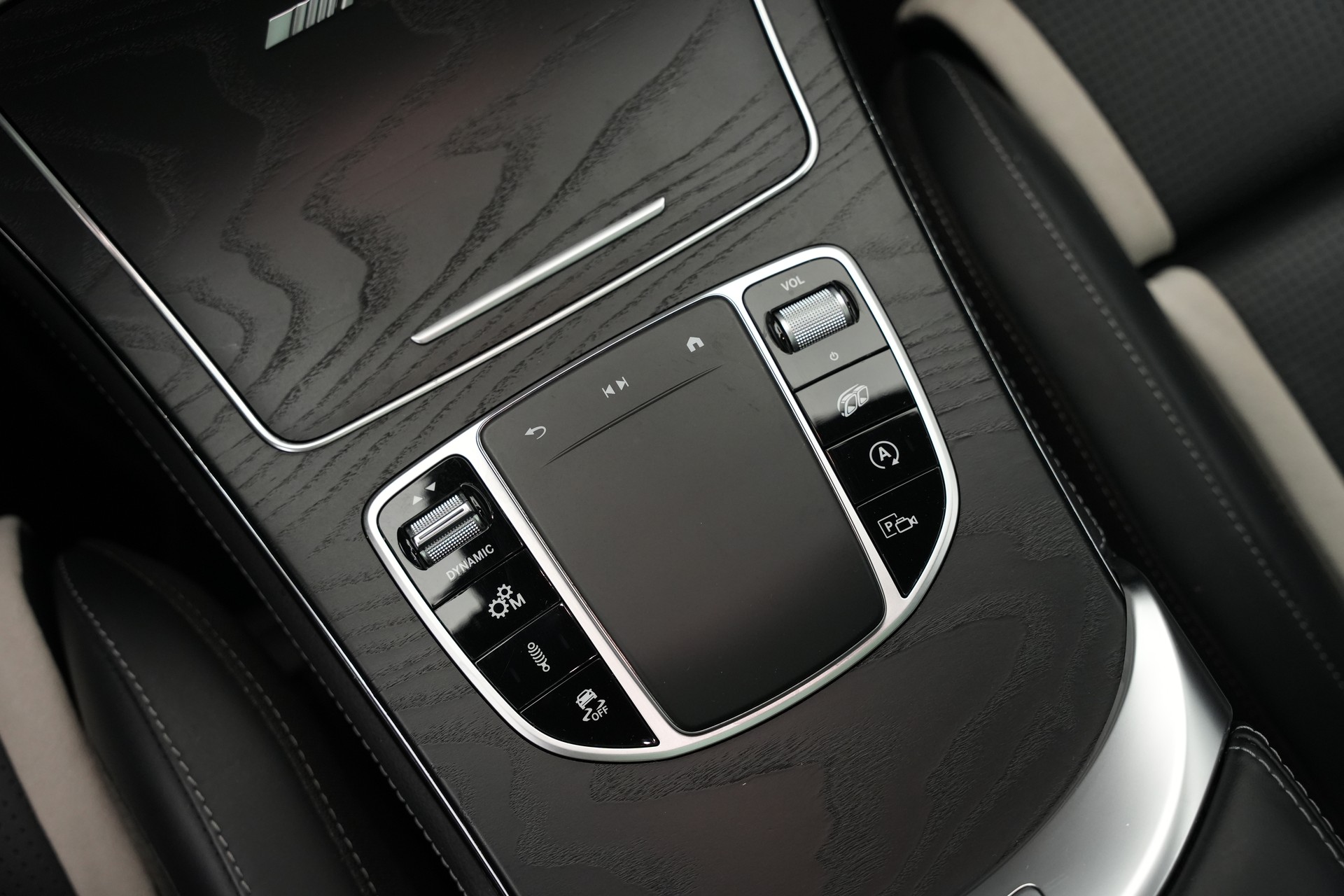 MERCEDES-BENZ GLC 63 S AMG 4Matic 9G-Tronic *CH-Fahrzeug* *Voll*-image-31