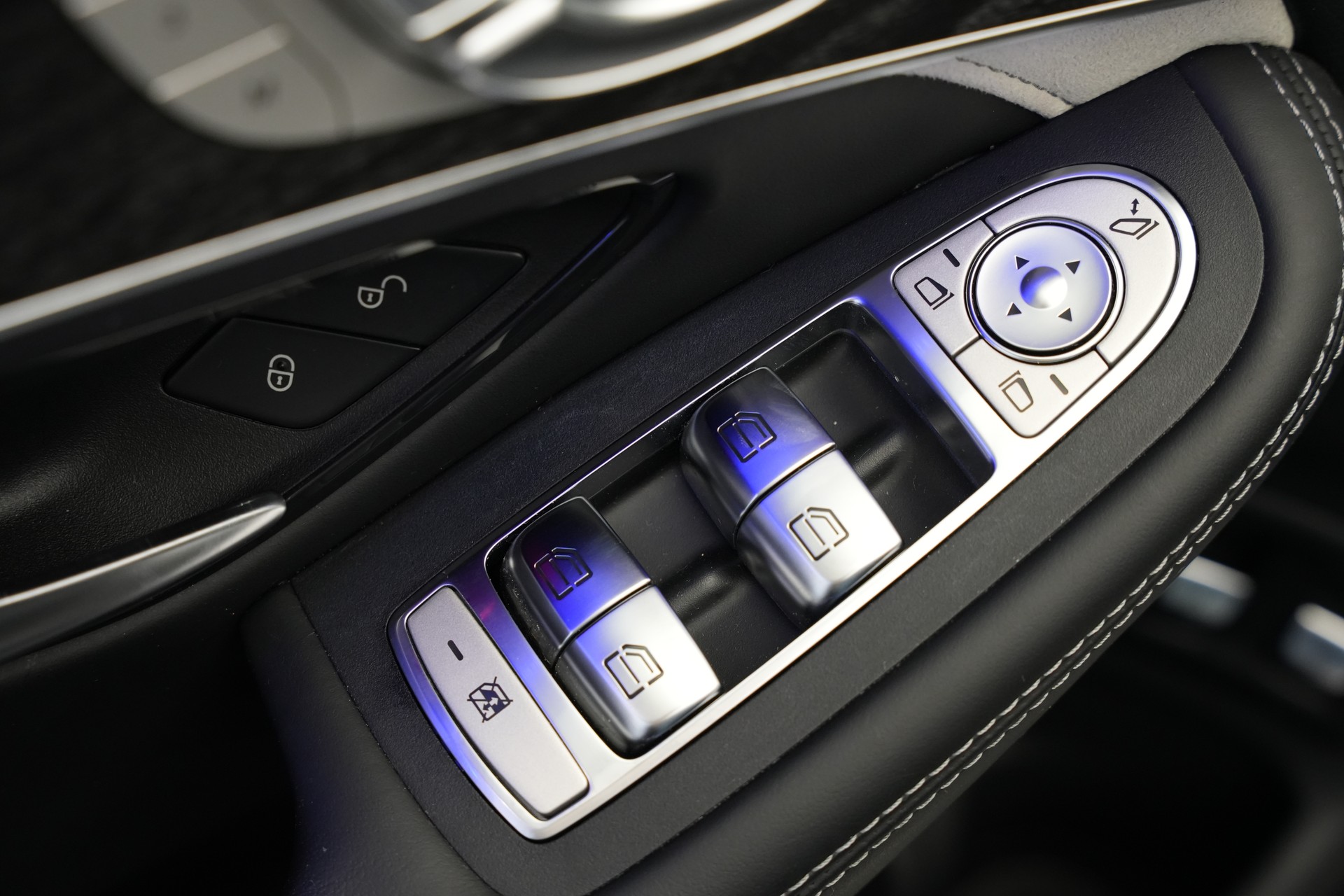 MERCEDES-BENZ GLC 63 S AMG 4Matic 9G-Tronic *CH-Fahrzeug* *Voll*-image-20