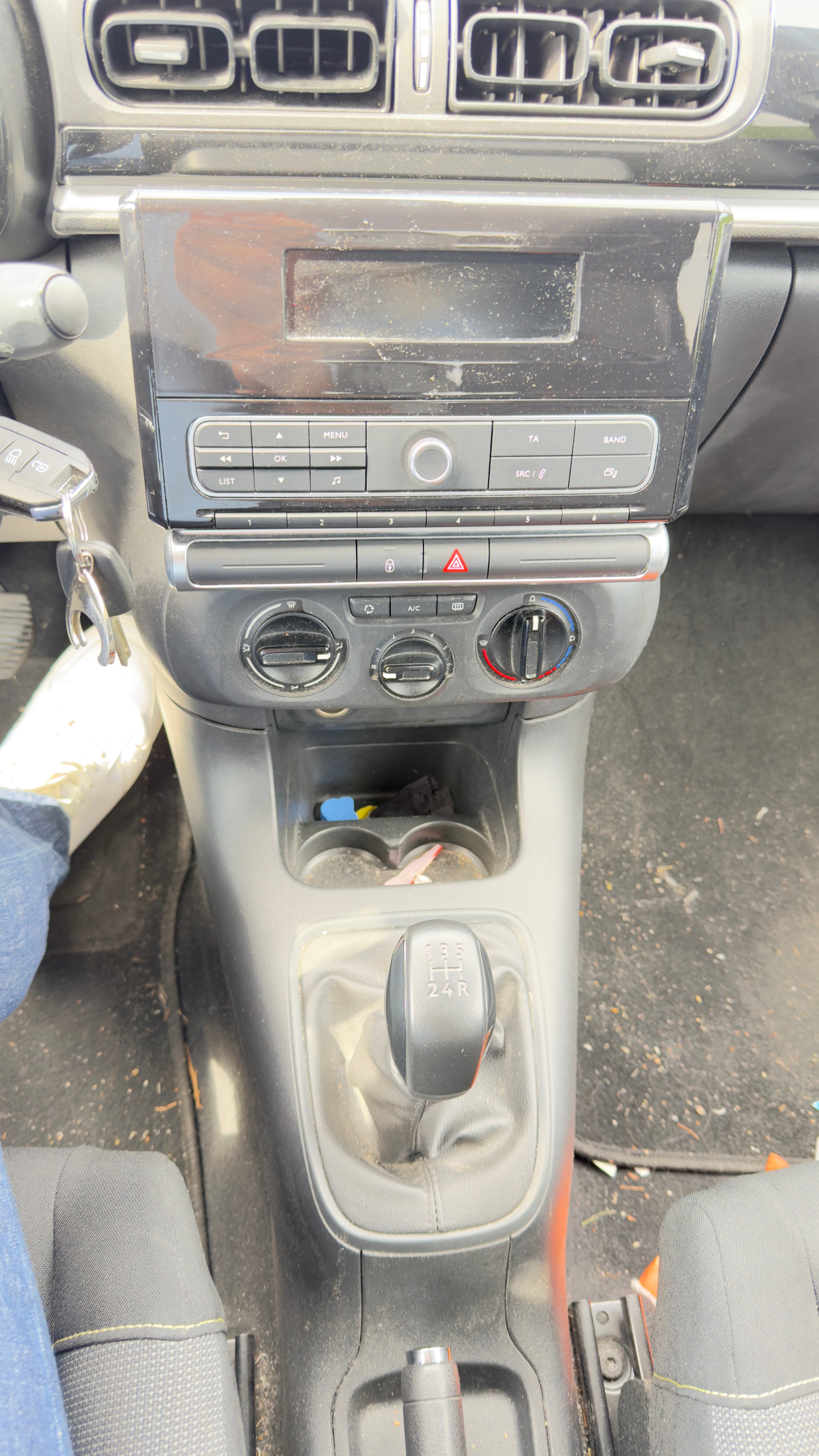 CITROEN C3 1.2i PureTech Shine-image-10
