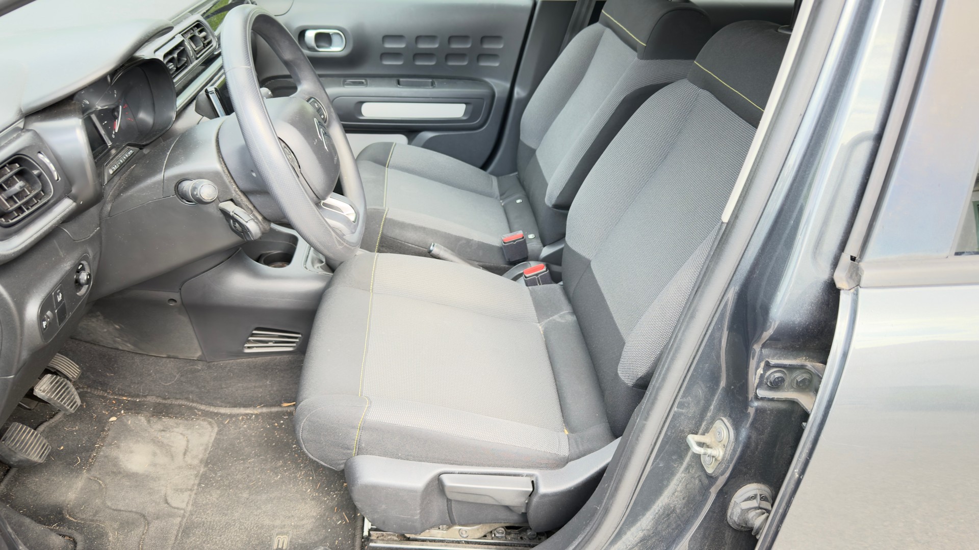 CITROEN C3 1.2i PureTech Shine-image-11