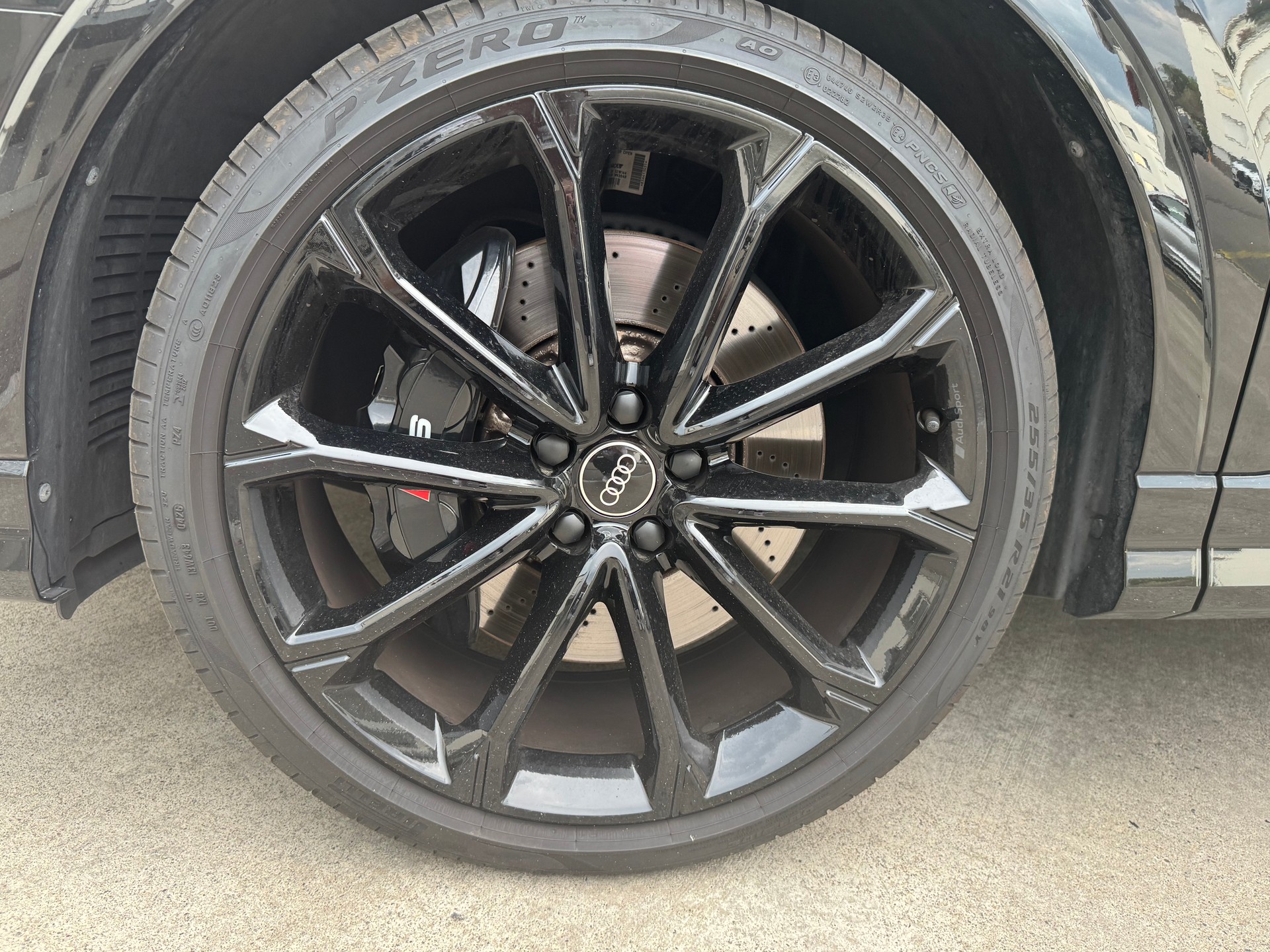 AUDI RS Q3 Sportback quattro S tronic-image-4