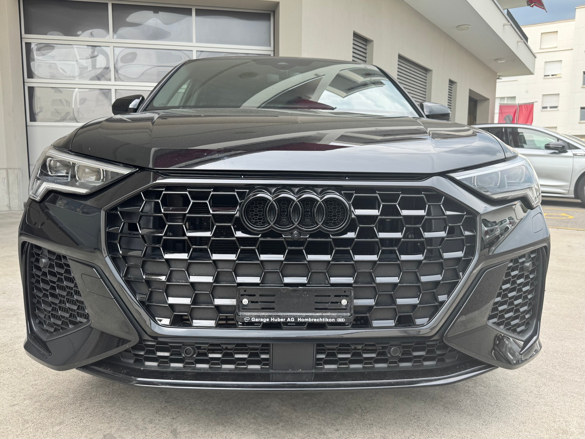 AUDI RS Q3 Sportback quattro S tronic-image-1