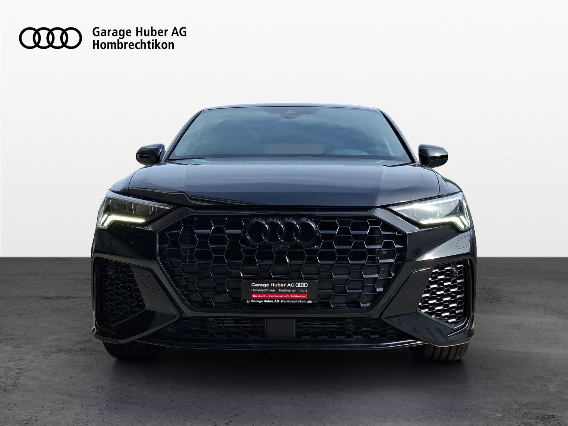 AUDI RS Q3 Sportback quattro S tronic-image-2