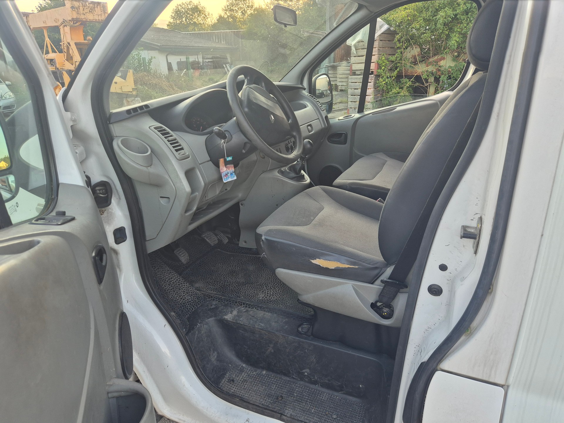 RENAULT Trafic 2.0 91'000km Frisch MFK Diesel Klima-image-7
