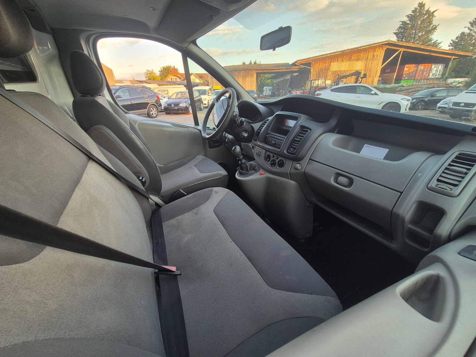 RENAULT Trafic 2.0 91'000km Frisch MFK Diesel Klima-image-8