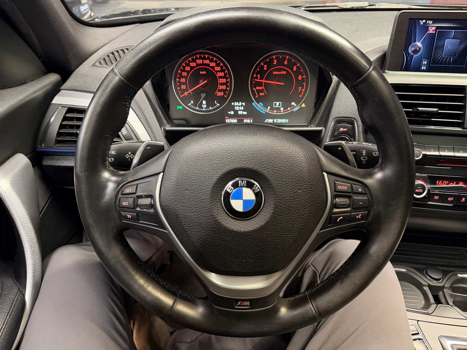 BMW M135i xDrive Steptronic-image-10
