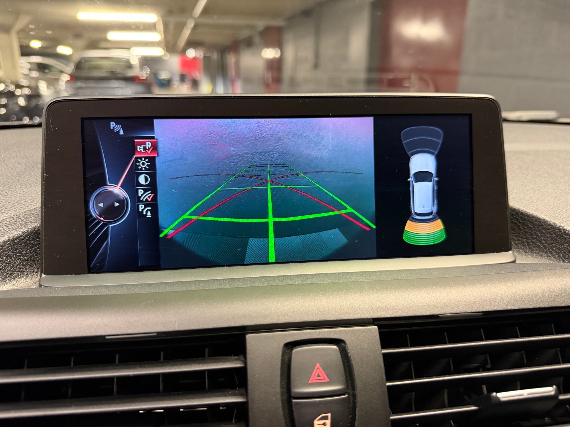 BMW M135i xDrive Steptronic-image-12