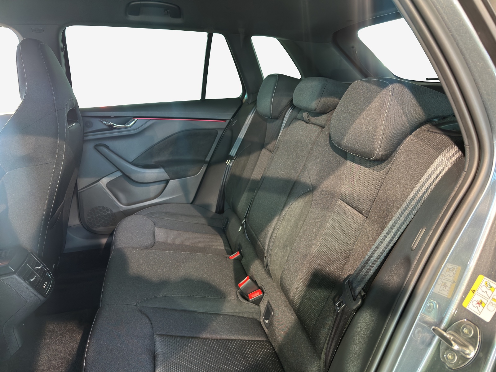 SKODA Kamiq 1.0 TSI Dynamic DSG-image-11