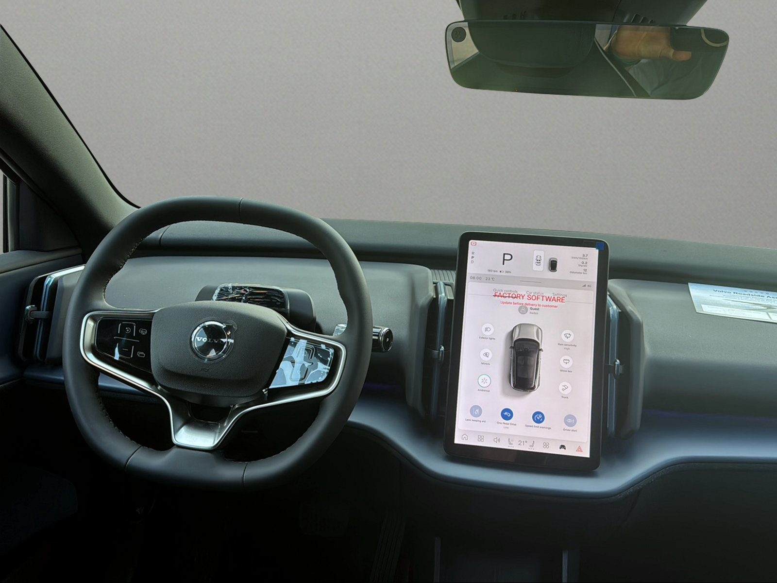 VOLVO EX30 P5 69 kWh Long Range Plus-image-15