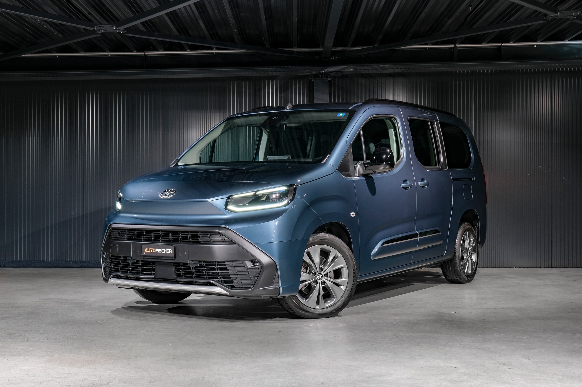 TOYOTA Proace City Verso 1.5 Trend L2 Automatik-image-0