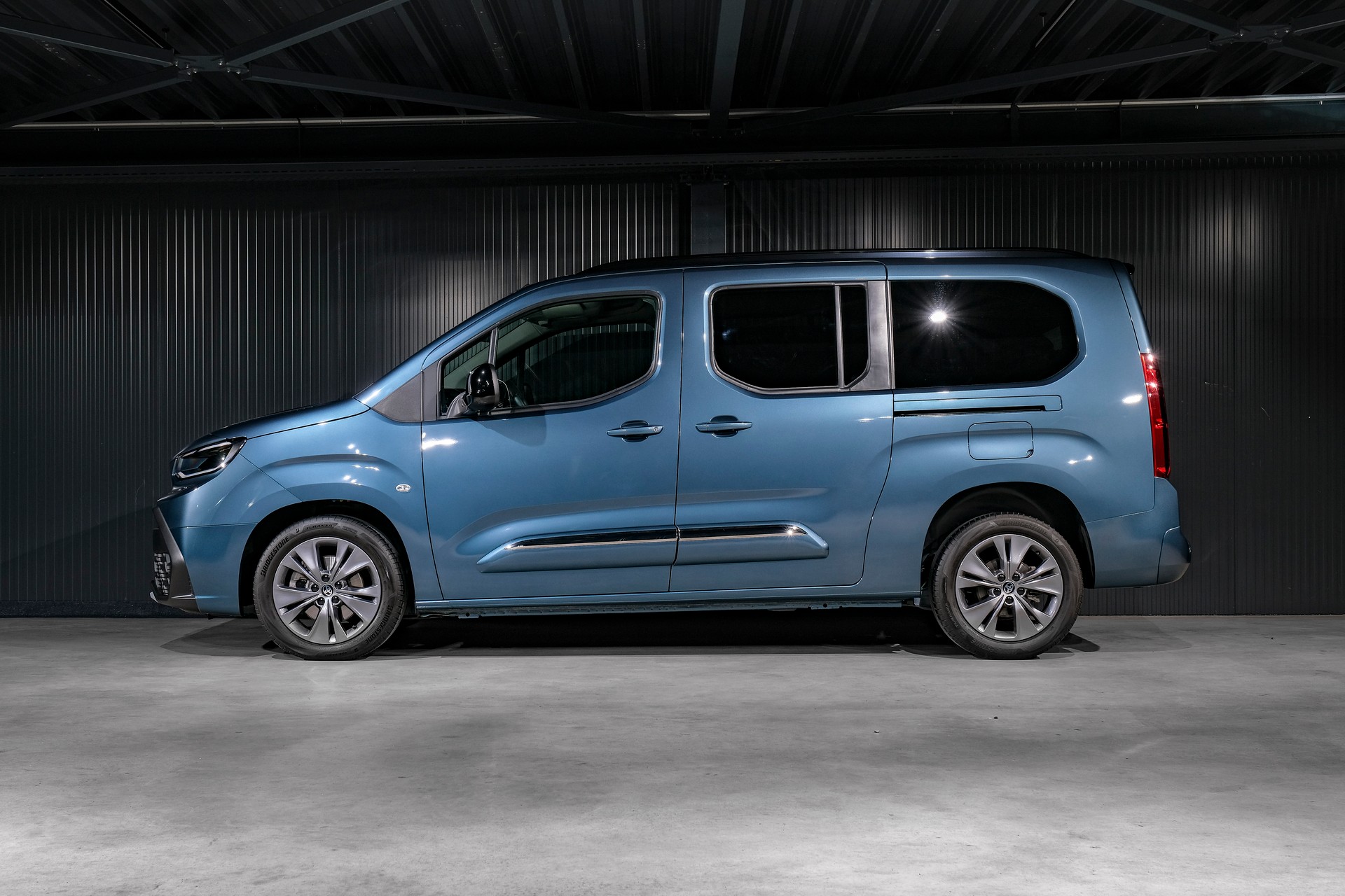 TOYOTA Proace City Verso 1.5 Trend L2 Automatik-image-8