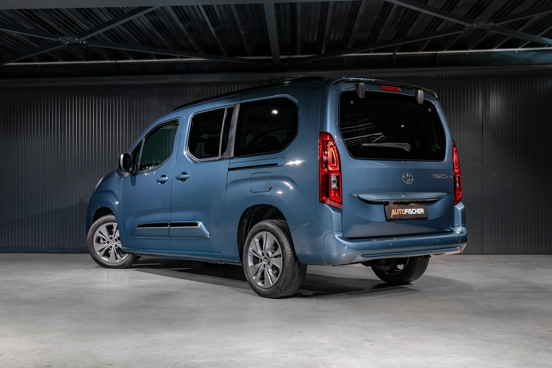 TOYOTA Proace City Verso 1.5 Trend L2 Automatik-image-1