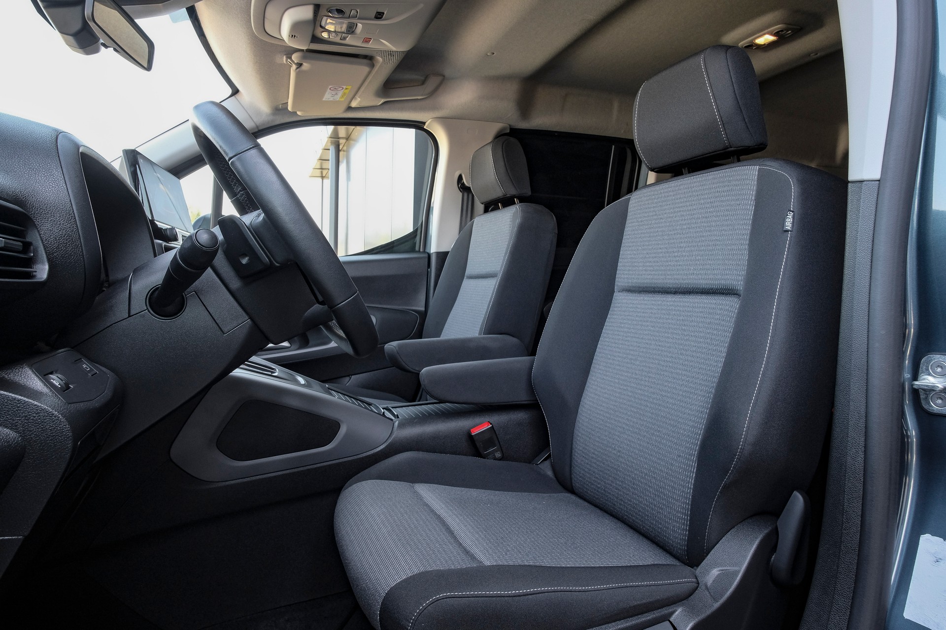 TOYOTA Proace City Verso 1.5 Trend L2 Automatik-image-9