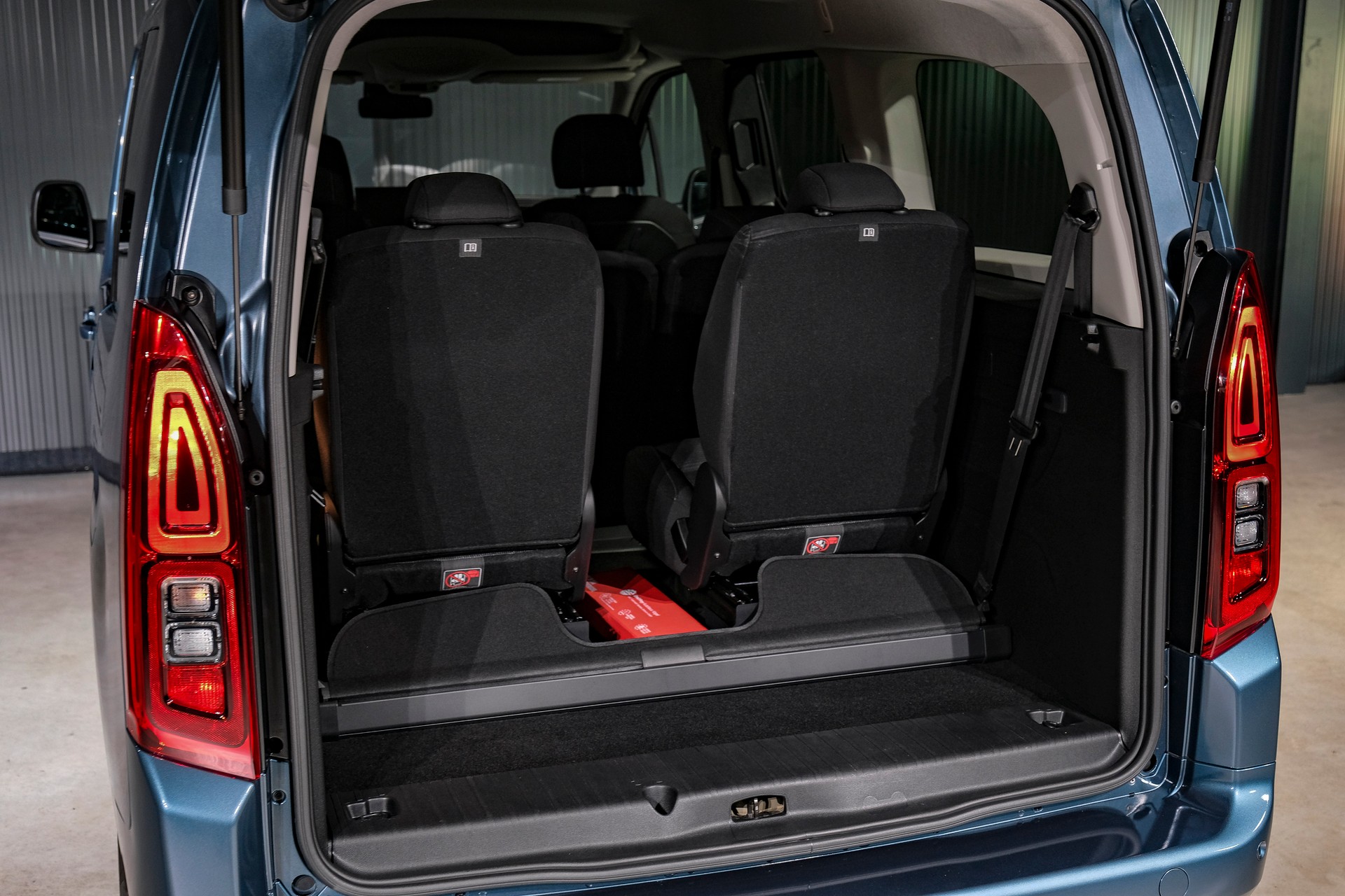 TOYOTA Proace City Verso 1.5 Trend L2 Automatik-image-24
