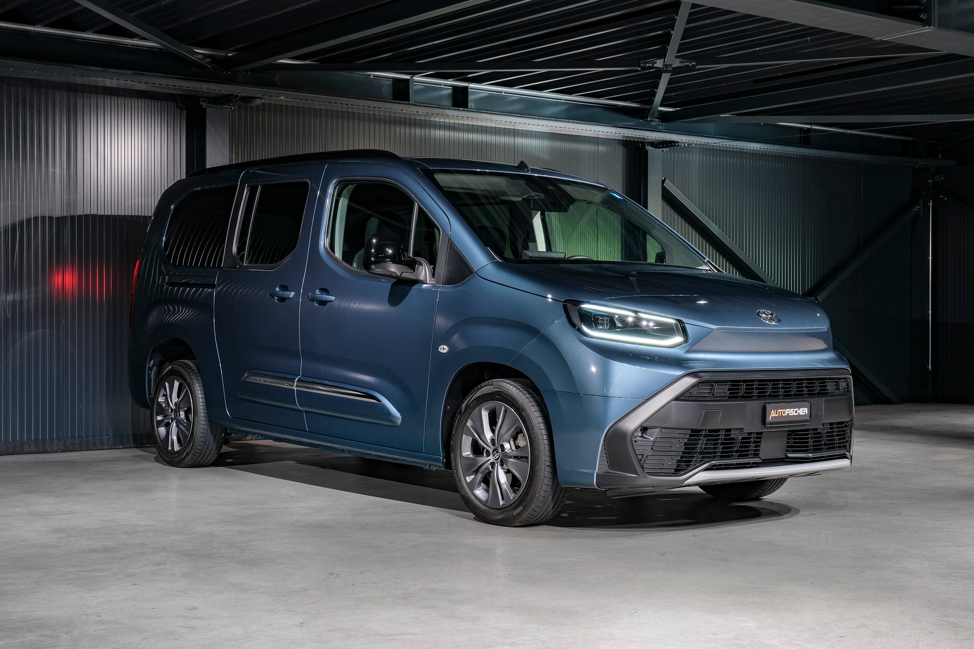 TOYOTA Proace City Verso 1.5 Trend L2 Automatik-image-4