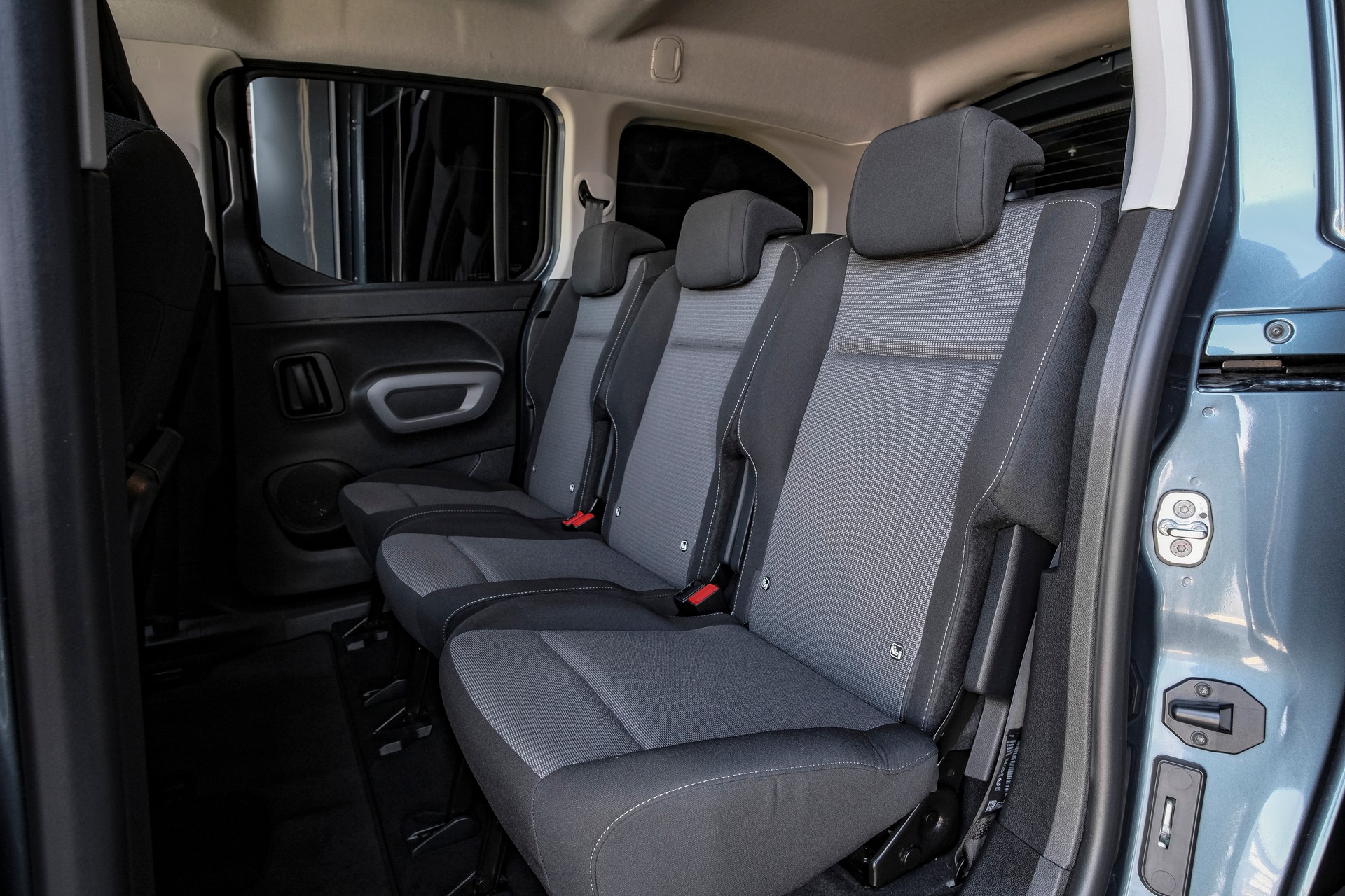 TOYOTA Proace City Verso 1.5 Trend L2 Automatik-image-11