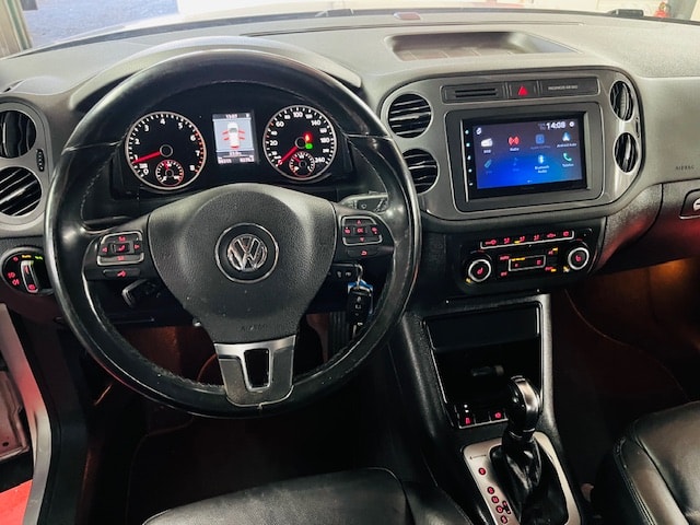 VW Tiguan 2.0 TSI Sport&Style 4Motion DSG-image-10