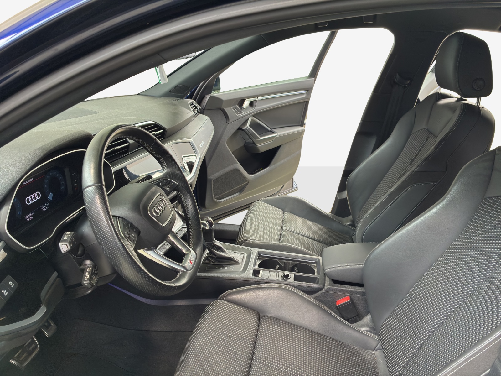 AUDI Q3 Sportback 35 TFSI S line Attraction S-tronic-image-7