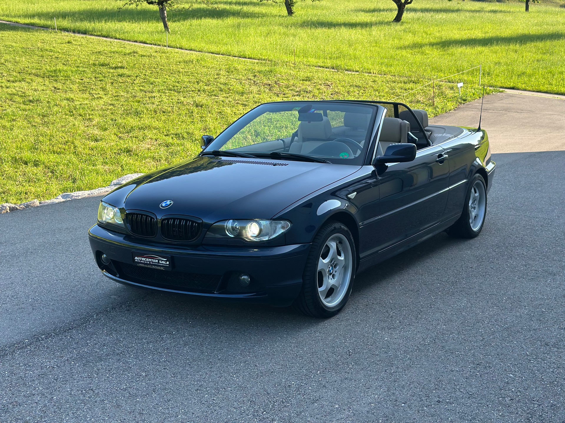 BMW 320Ci Cabriolet-image-0
