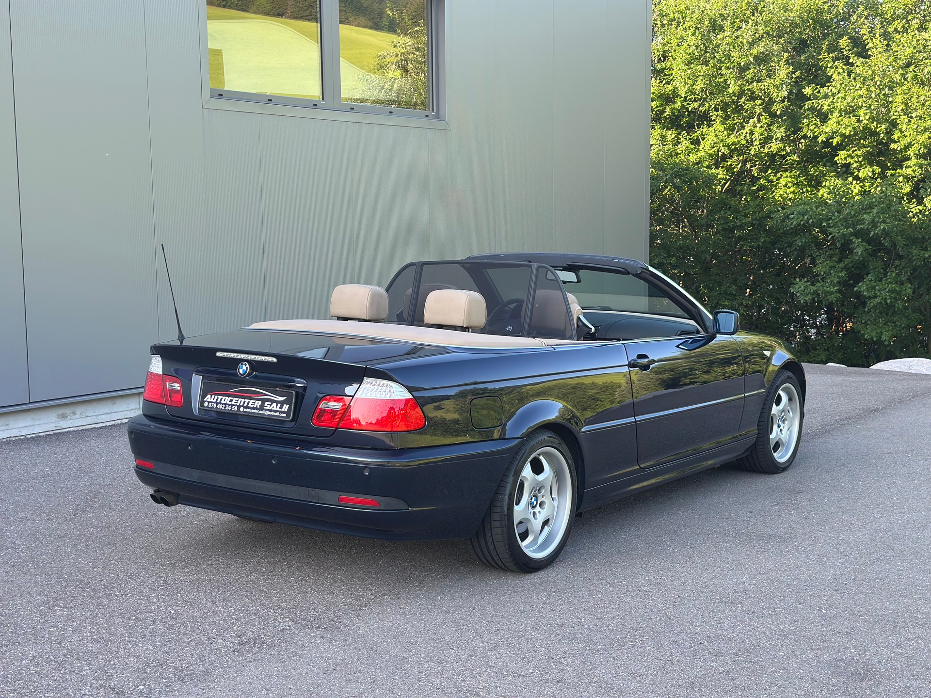 BMW 320Ci Cabriolet-image-3