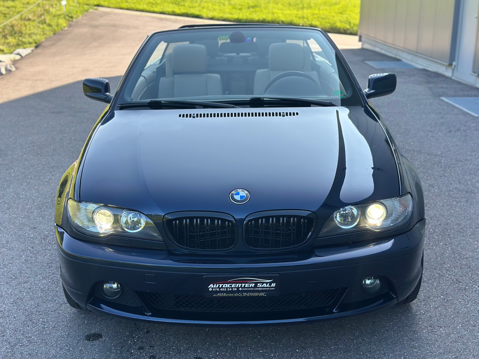 BMW 320Ci Cabriolet-image-2