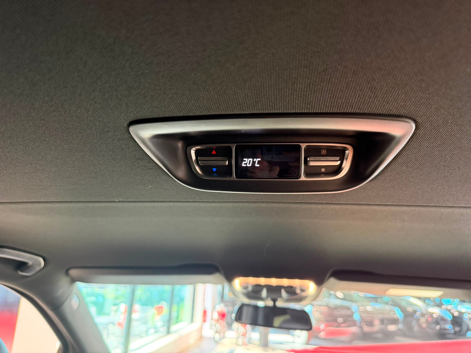 MERCEDES-BENZ V 300 d lang AMG Avantgarde 4Matic 9G-Tronic-image-29