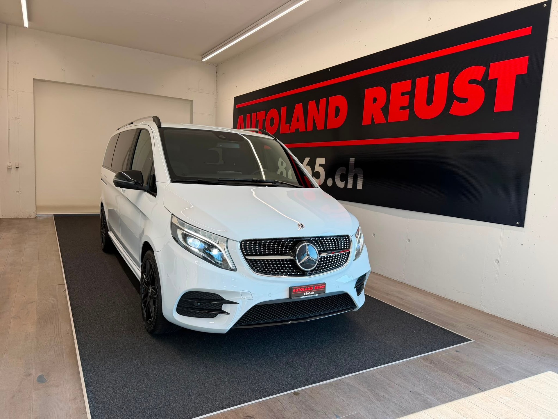MERCEDES-BENZ V 300 d lang AMG Avantgarde 4Matic 9G-Tronic