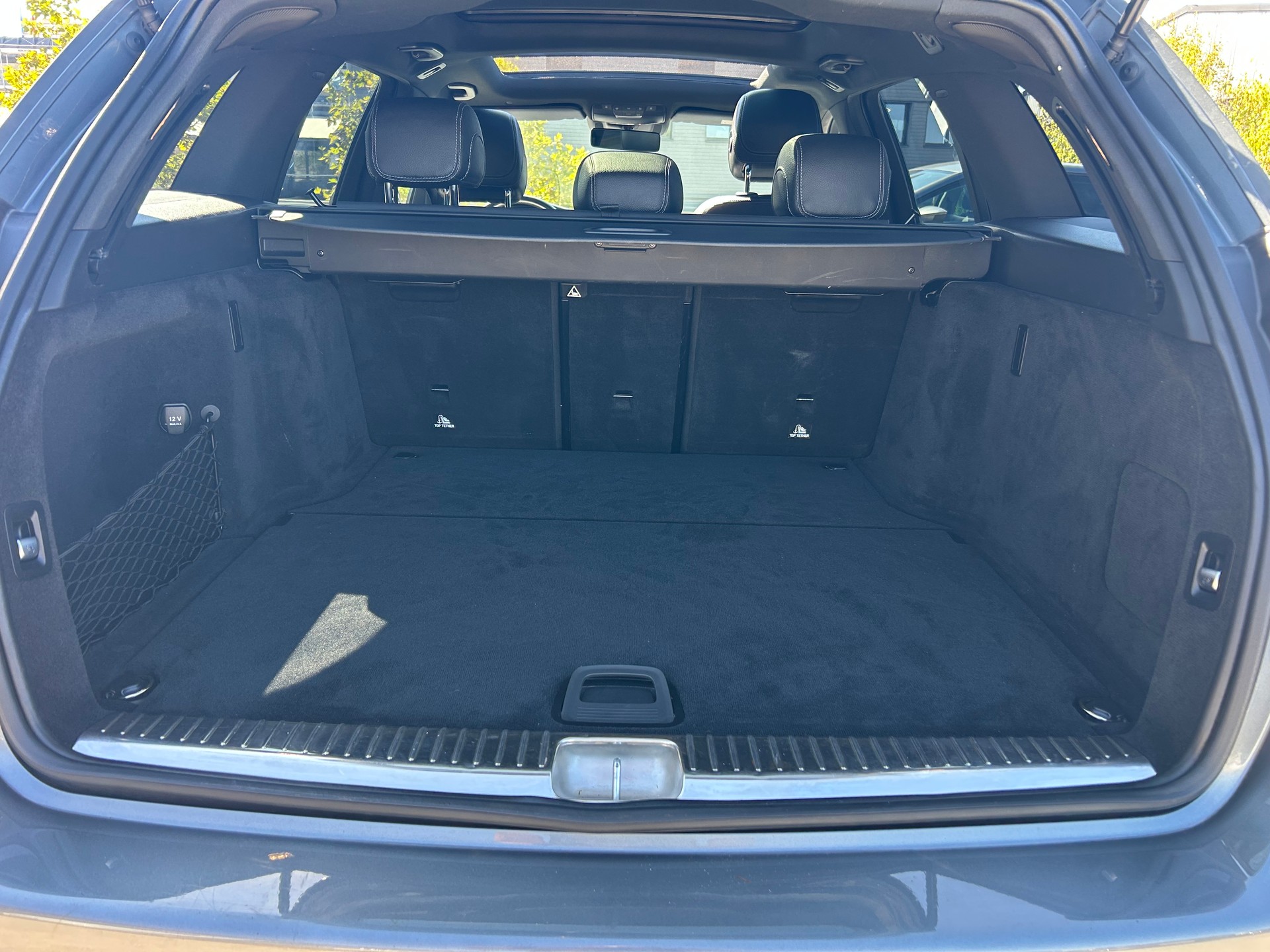 MERCEDES-BENZ C 220 d Swiss Star AMG Line 4M 9G-Tronic-image-13