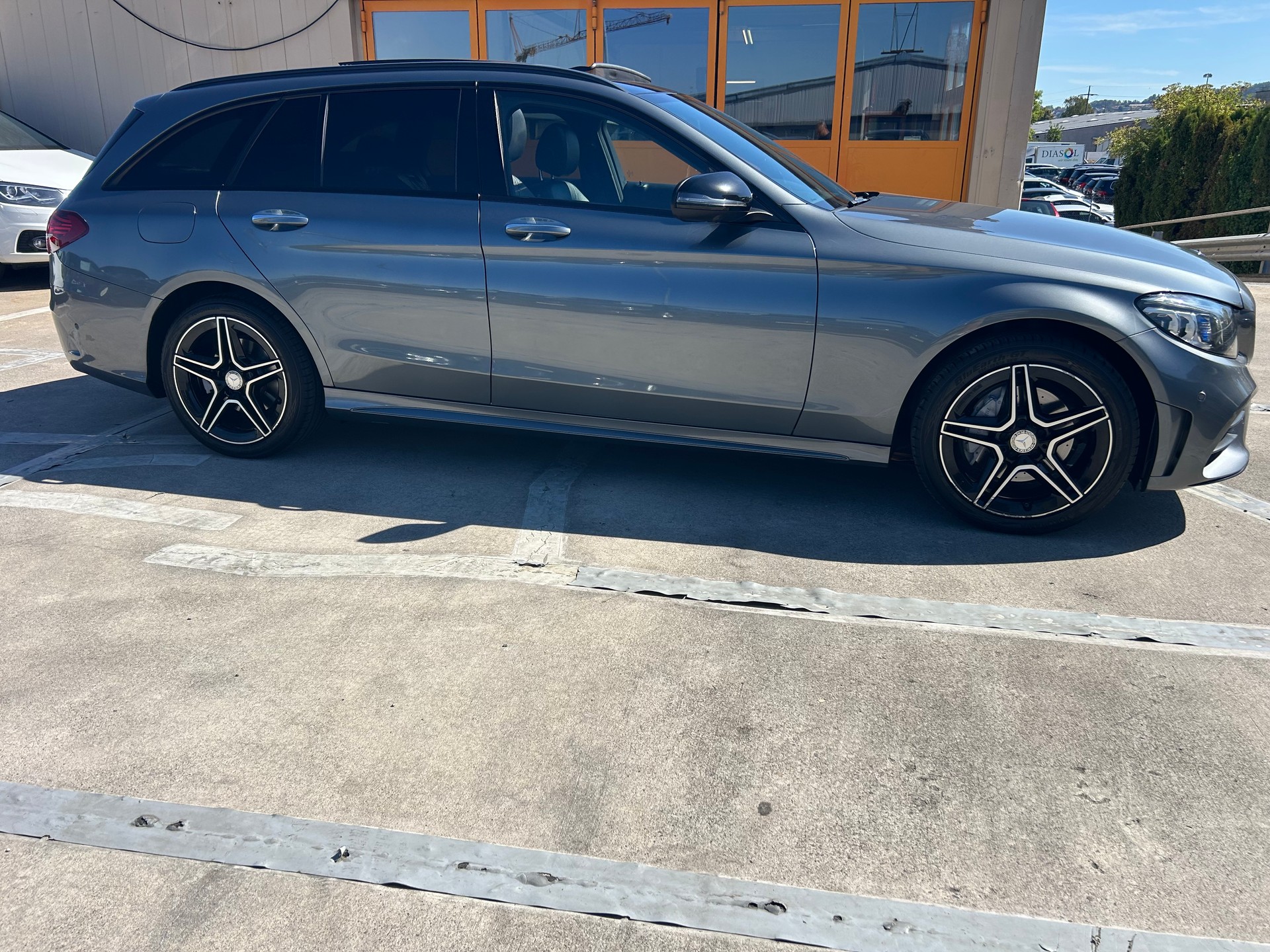 MERCEDES-BENZ C 220 d Swiss Star AMG Line 4M 9G-Tronic-image-5
