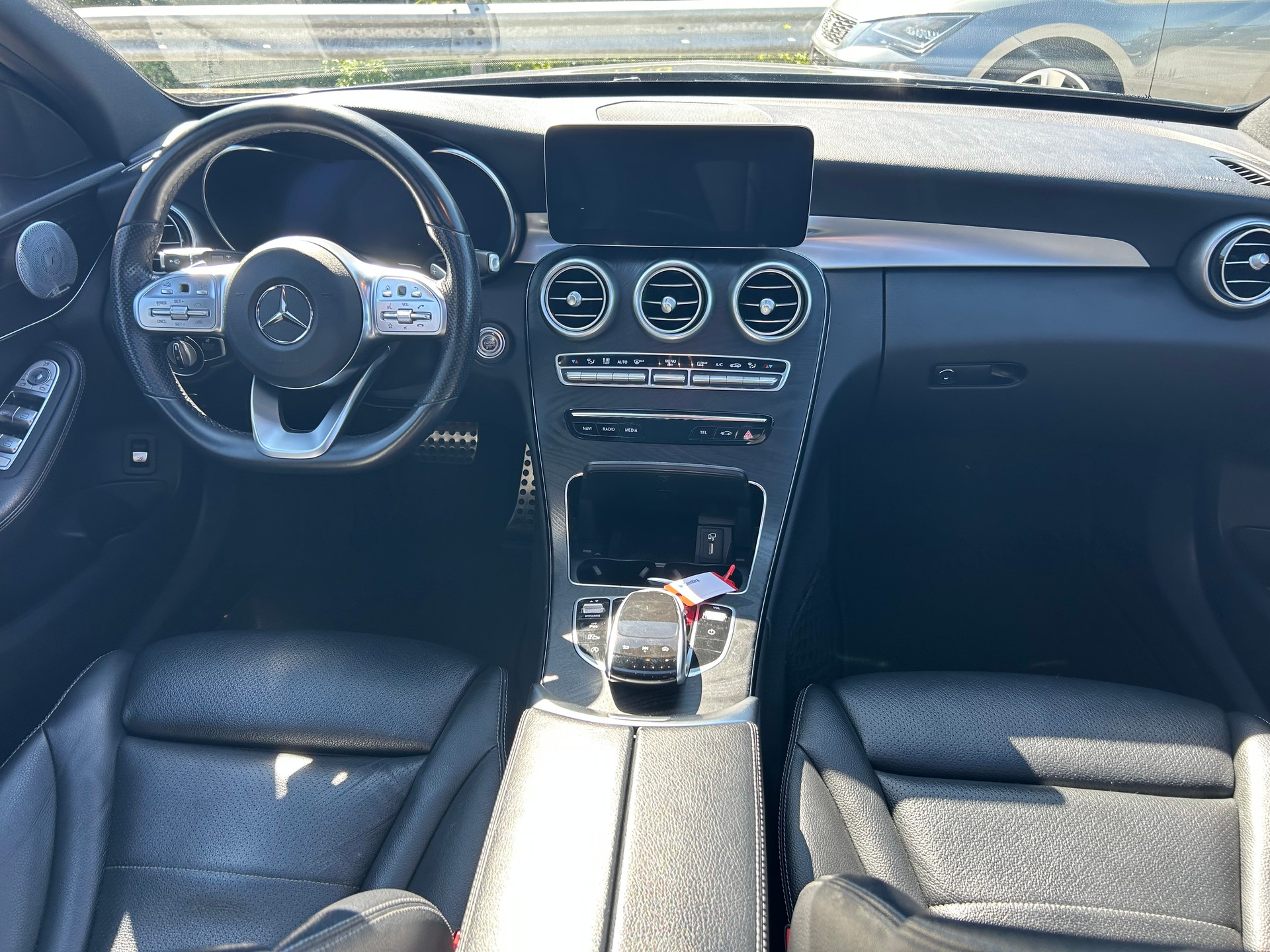 MERCEDES-BENZ C 220 d Swiss Star AMG Line 4M 9G-Tronic-image-8