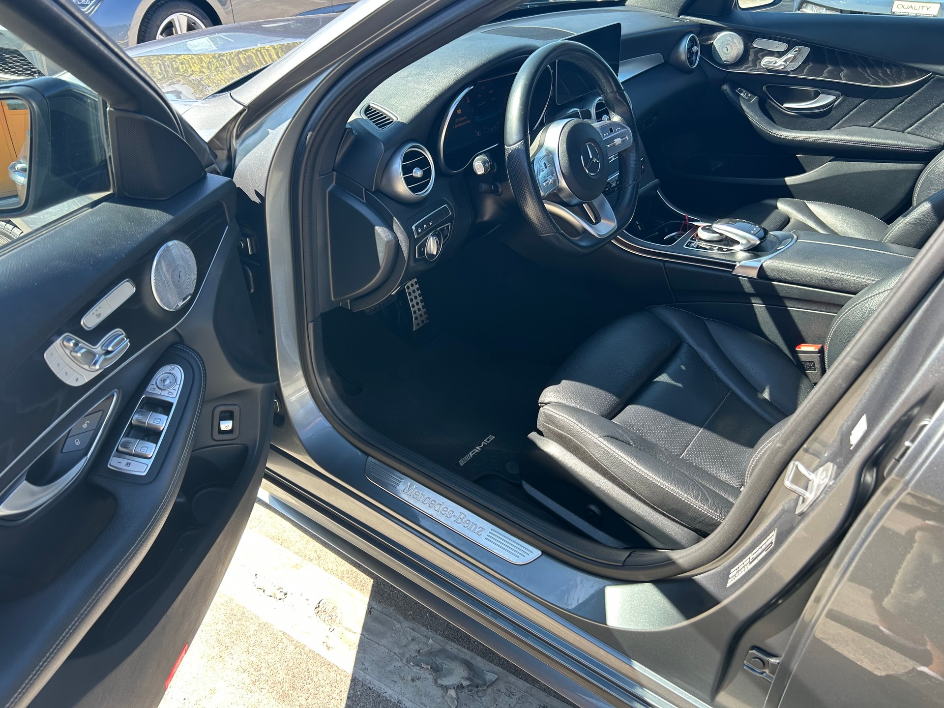 MERCEDES-BENZ C 220 d Swiss Star AMG Line 4M 9G-Tronic-image-15