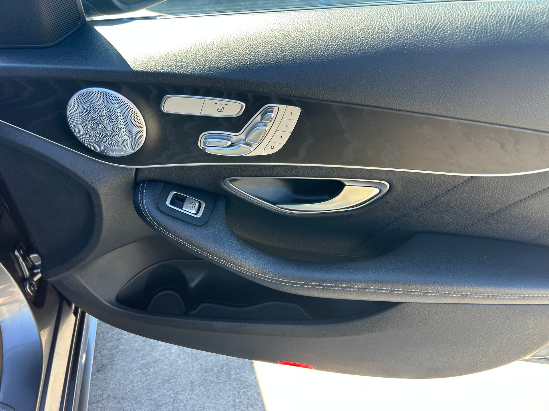 MERCEDES-BENZ C 220 d Swiss Star AMG Line 4M 9G-Tronic-image-10