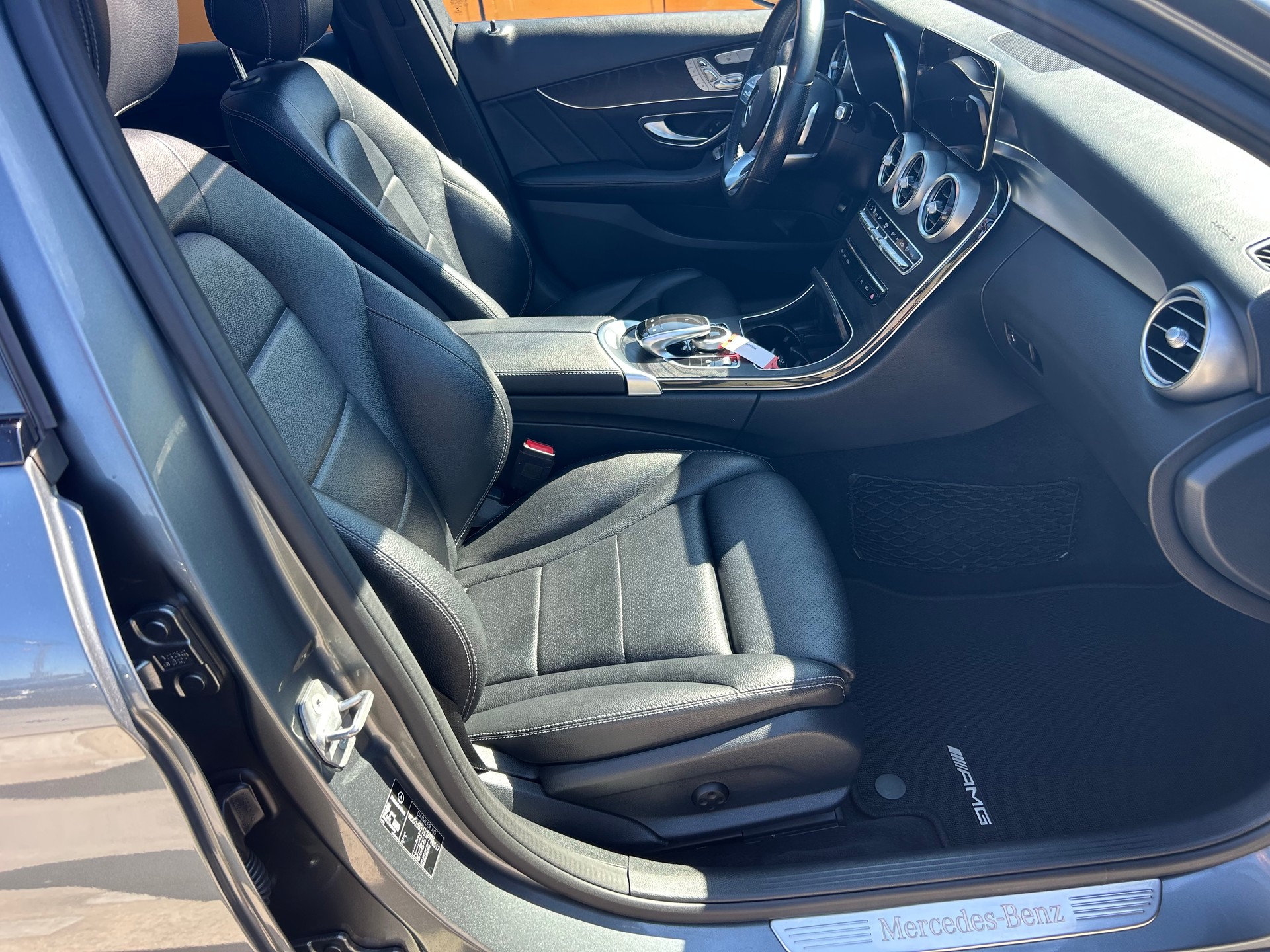 MERCEDES-BENZ C 220 d Swiss Star AMG Line 4M 9G-Tronic-image-7