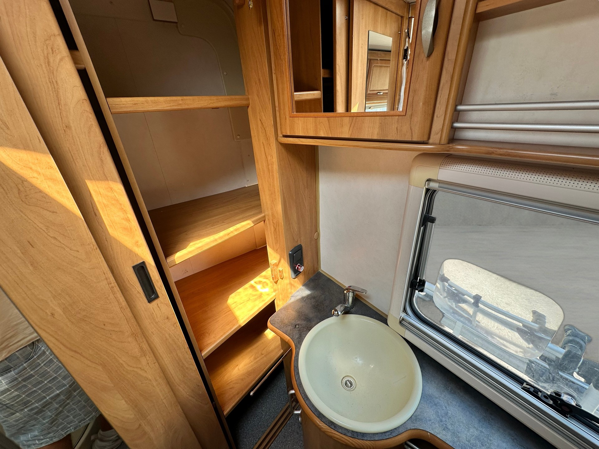 HYMER B-Klasse B 564-image-25