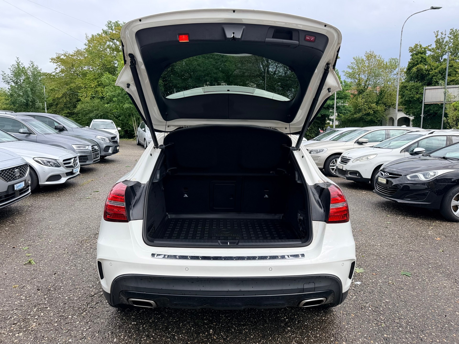 MERCEDES-BENZ GLA 250 AMG Line 4Matic 7G-DCT-image-11