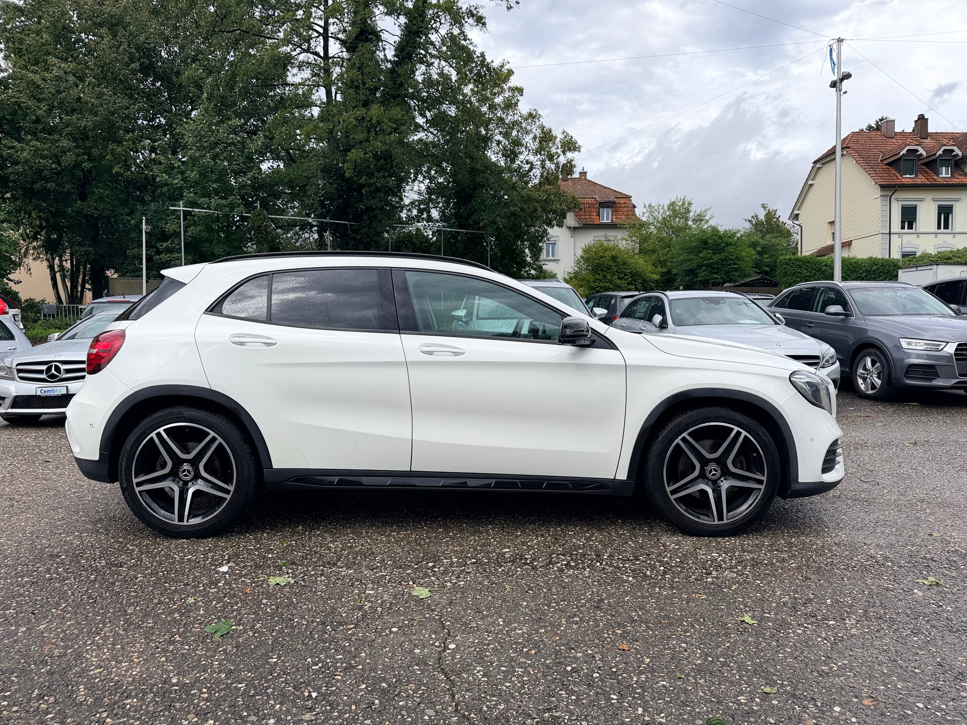 MERCEDES-BENZ GLA 250 AMG Line 4Matic 7G-DCT-image-6