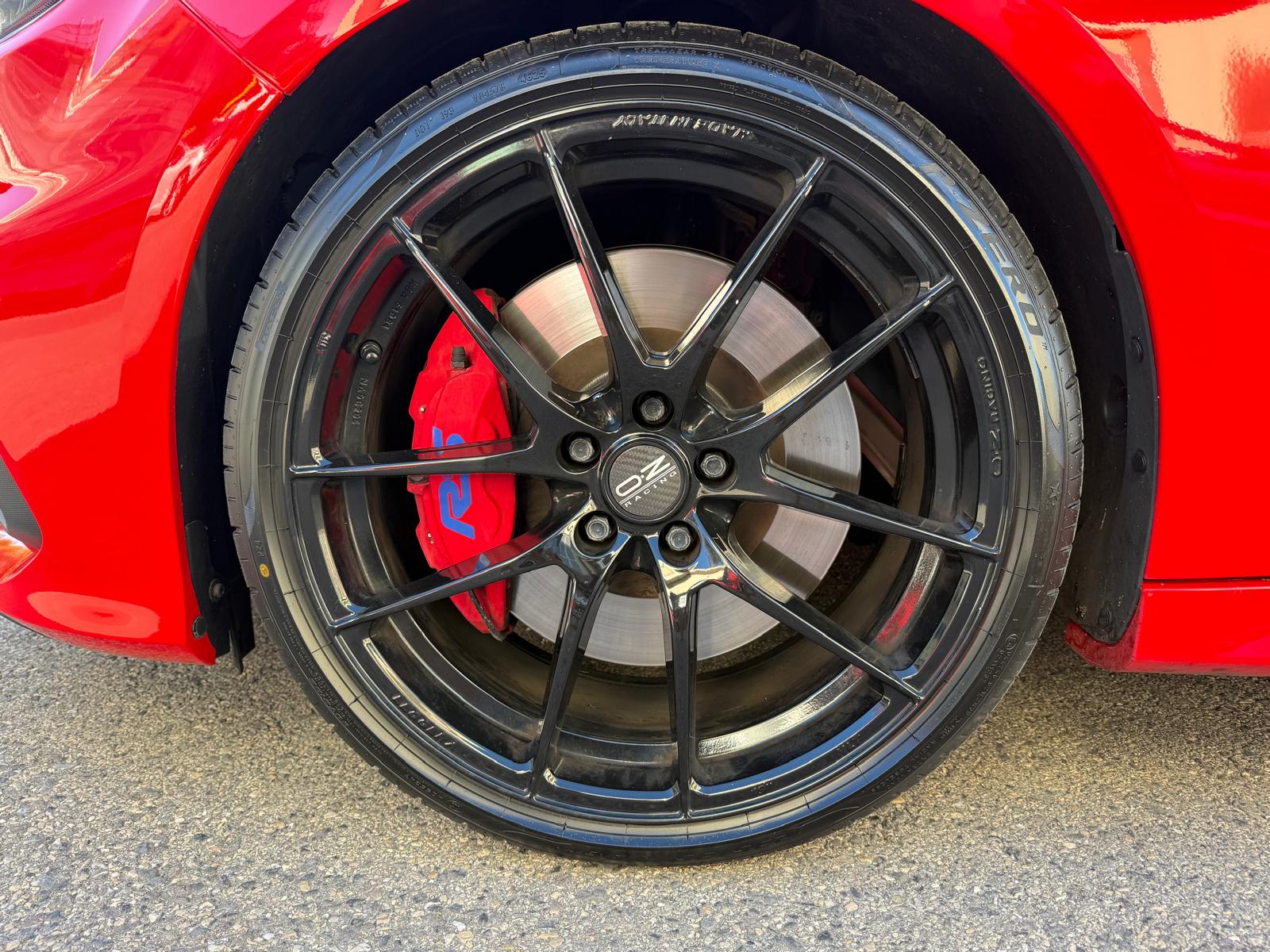 FORD Focus 2.3 EcoBoost RS+ Race Red Edition AWD-image-14