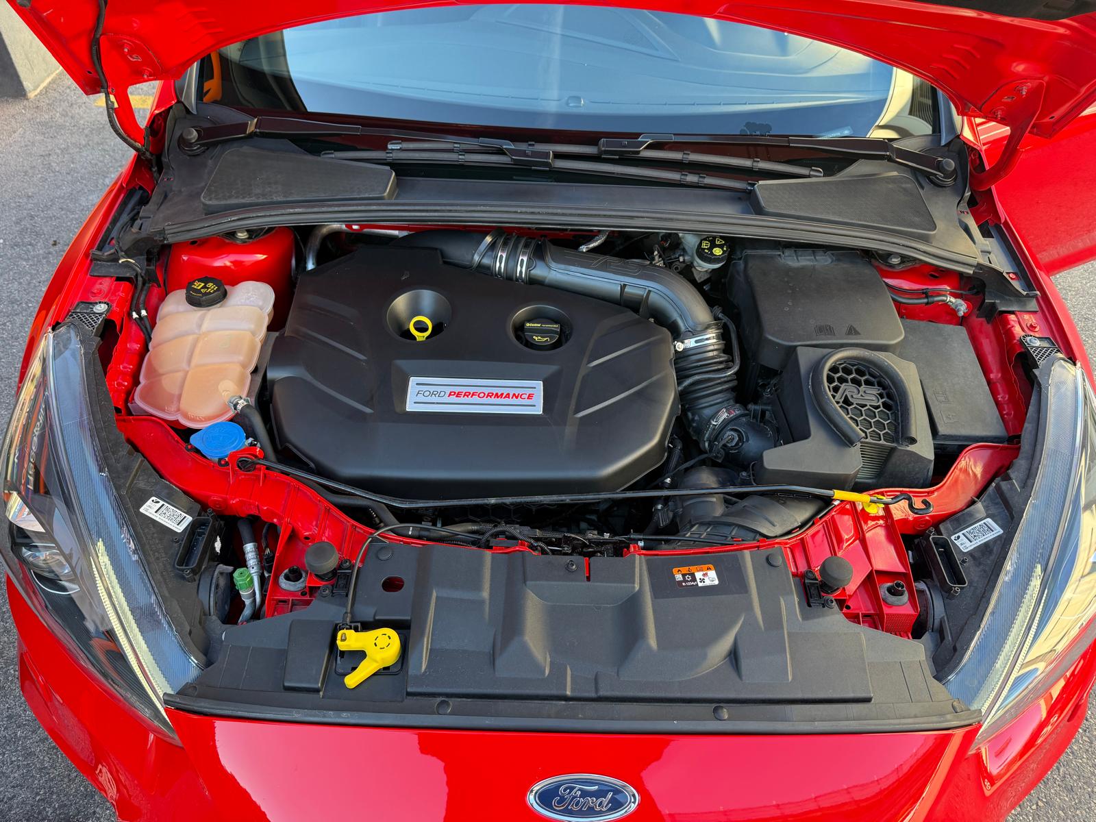 FORD Focus 2.3 EcoBoost RS+ Race Red Edition AWD-image-15