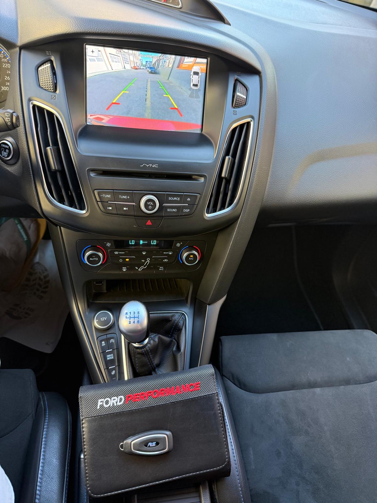 FORD Focus 2.3 EcoBoost RS+ Race Red Edition AWD-image-9