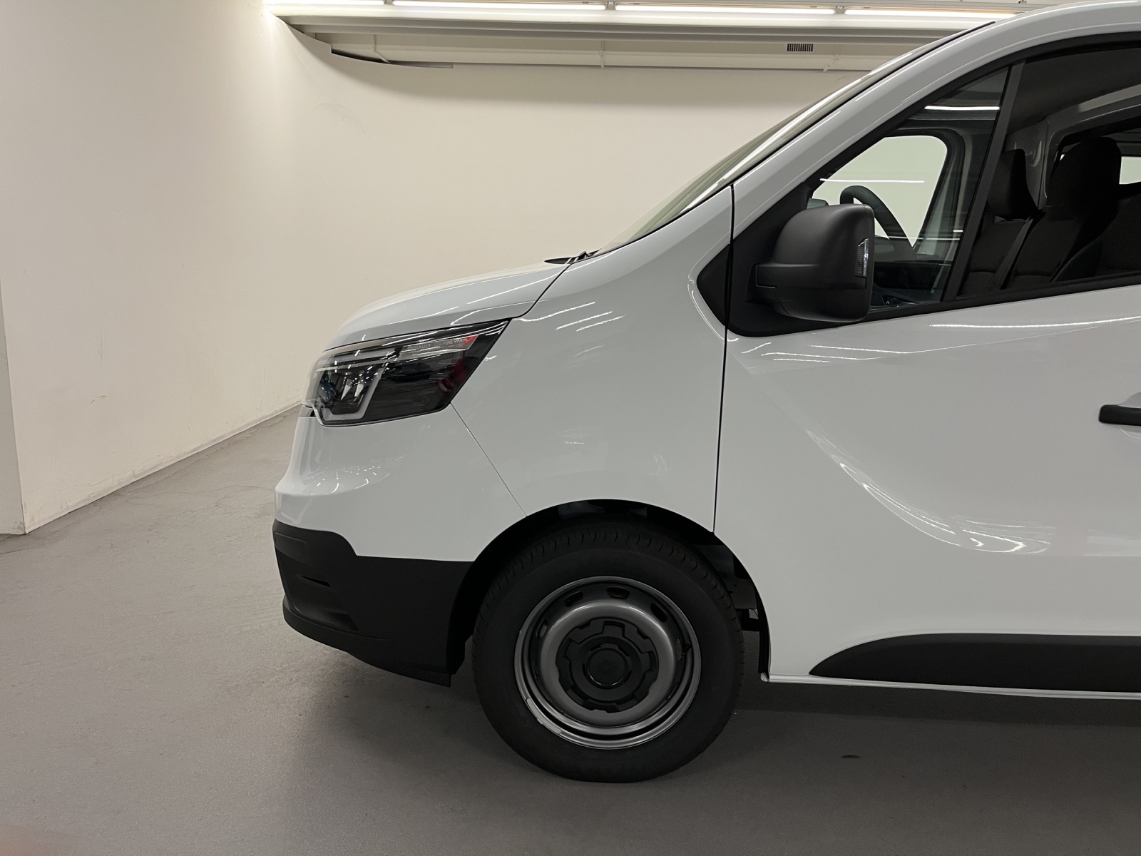RENAULT Trafic Kaw. 3.0 t L1 H1 2.0 dCi Blue 130 Advance-image-15
