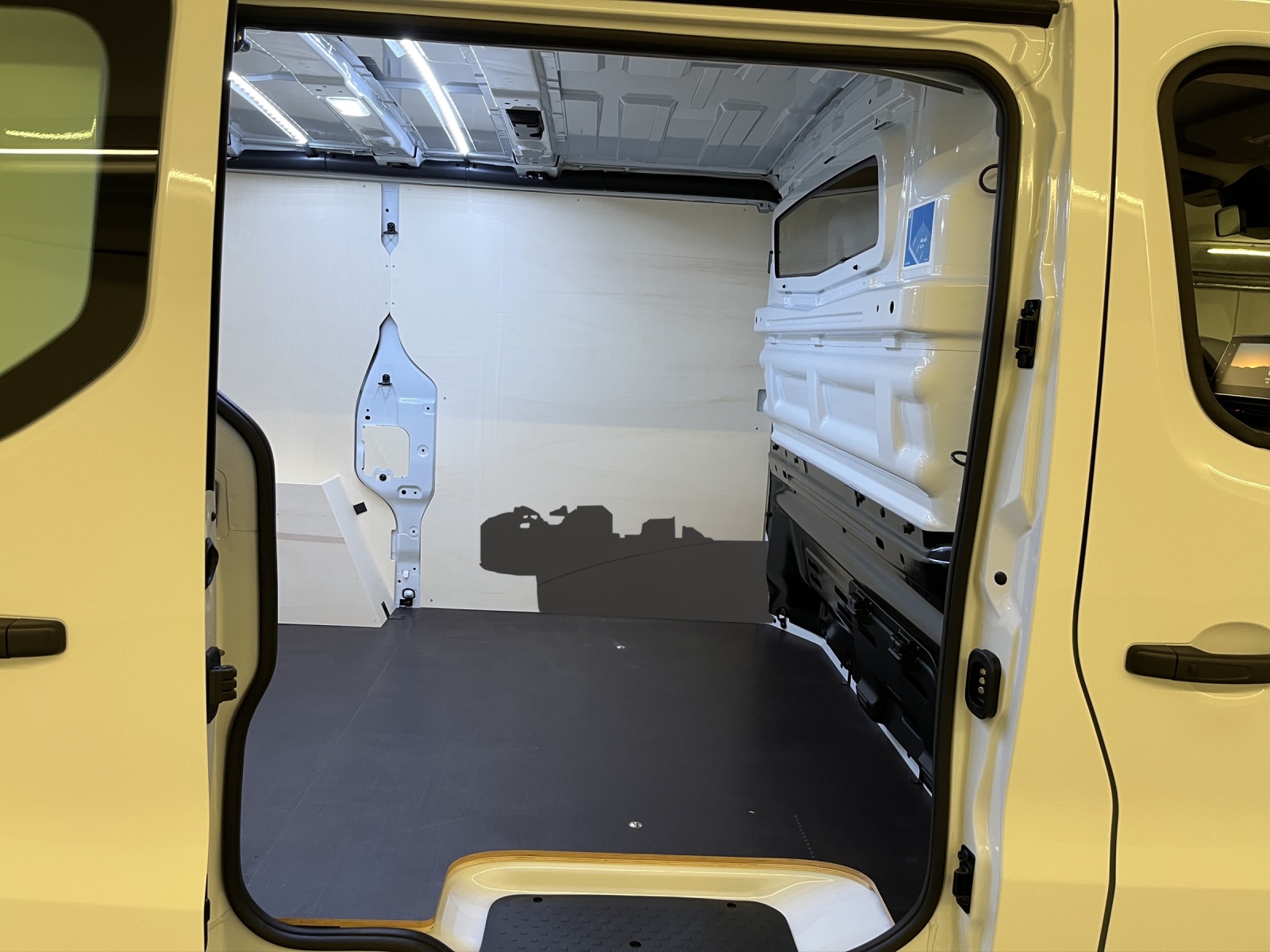 RENAULT Trafic Kaw. 3.0 t L1 H1 2.0 dCi Blue 130 Advance-image-13