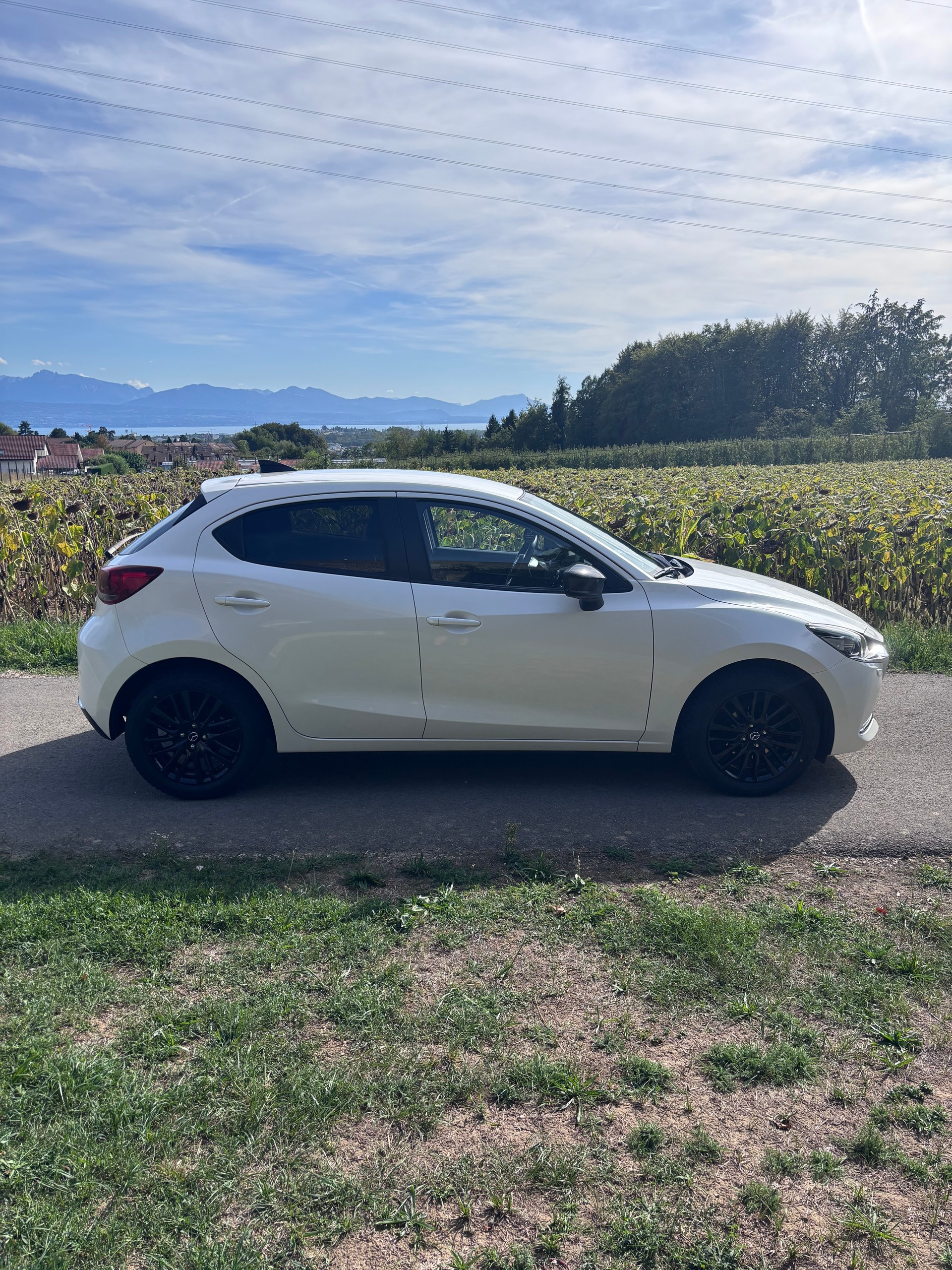 MAZDA 1.5 90 Revolution-image-2