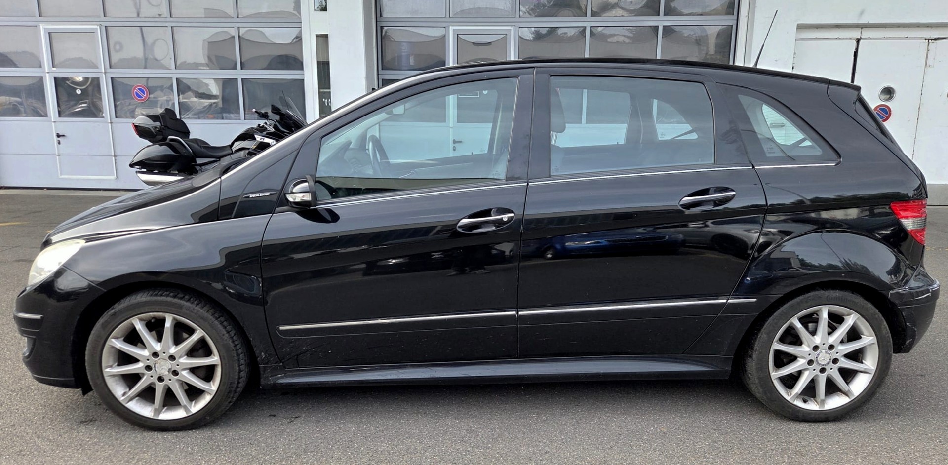 MERCEDES-BENZ B 200 CDI-image-5