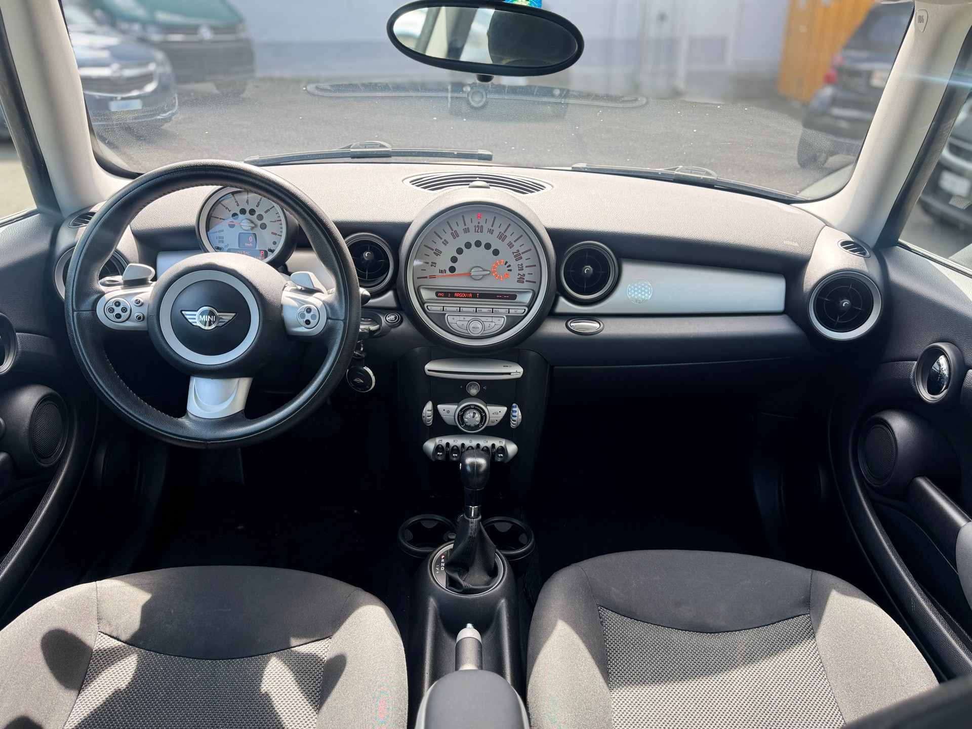 MINI Cooper-image-8