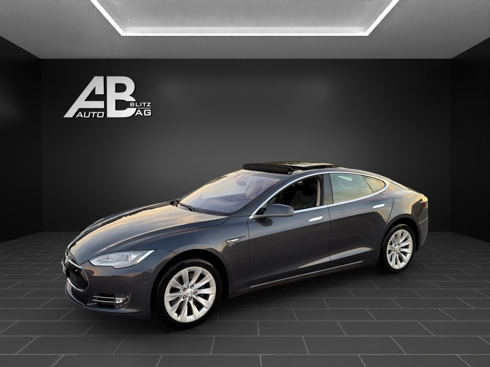 TESLA Model S 85 D 4x4 mit 525 PS * Free Supercharching *